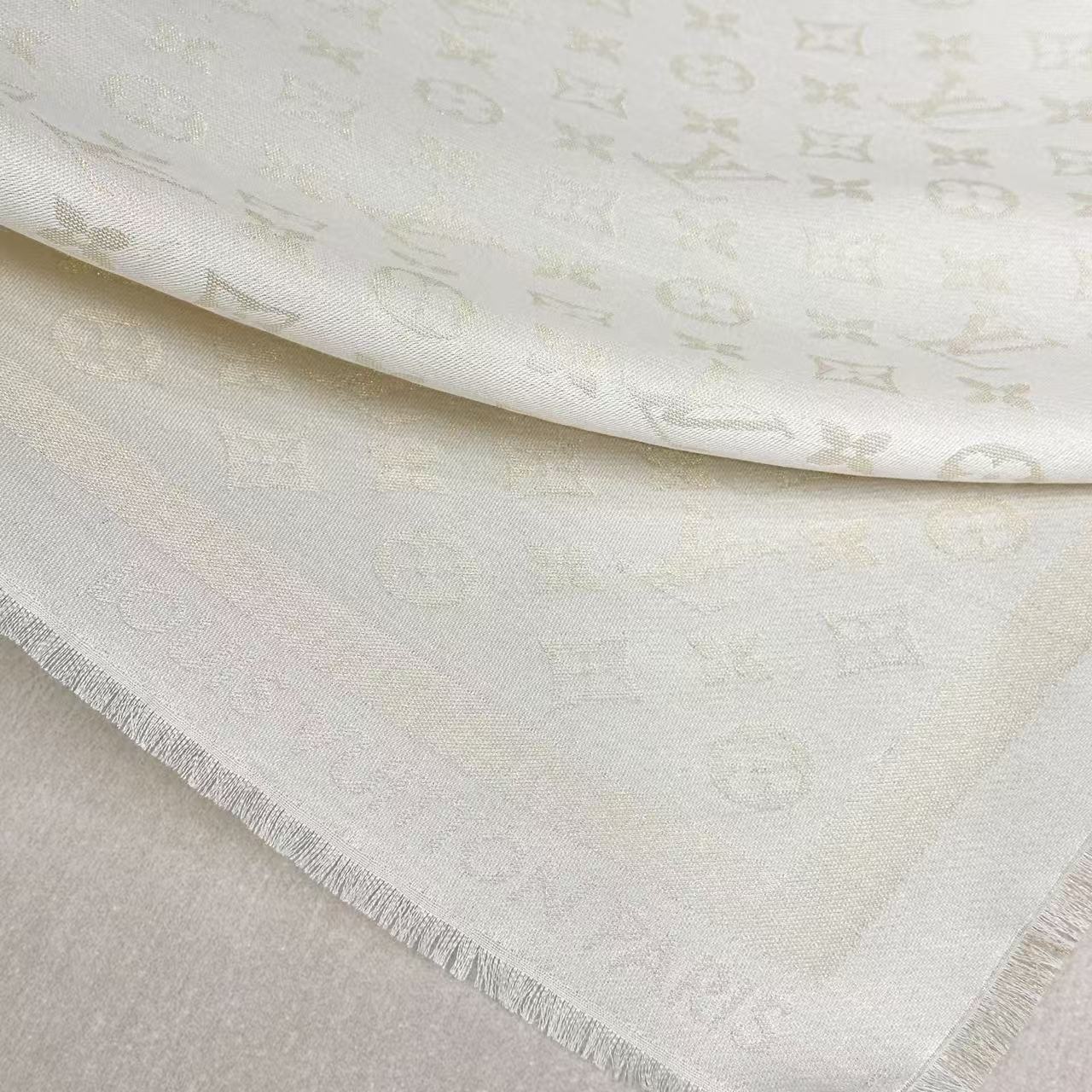 ❤专柜六色到货！LV路易威登极品硬货❗️品质极好极好的❗️经典Monogram图案风靡了全世界。是个人都见过的一款 可是