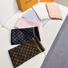 ❤专柜六色到货!LV路易威登极品硬货❗️品质极好极好的❗️经典Monogram图案风靡了全世界。是个人都见过的一款 可是 ❤专柜六色到货!LV路易威登极品硬货❗️品质极好极好的❗️经典Monogram图案风靡了全世界。是个人都见过的一款 可是