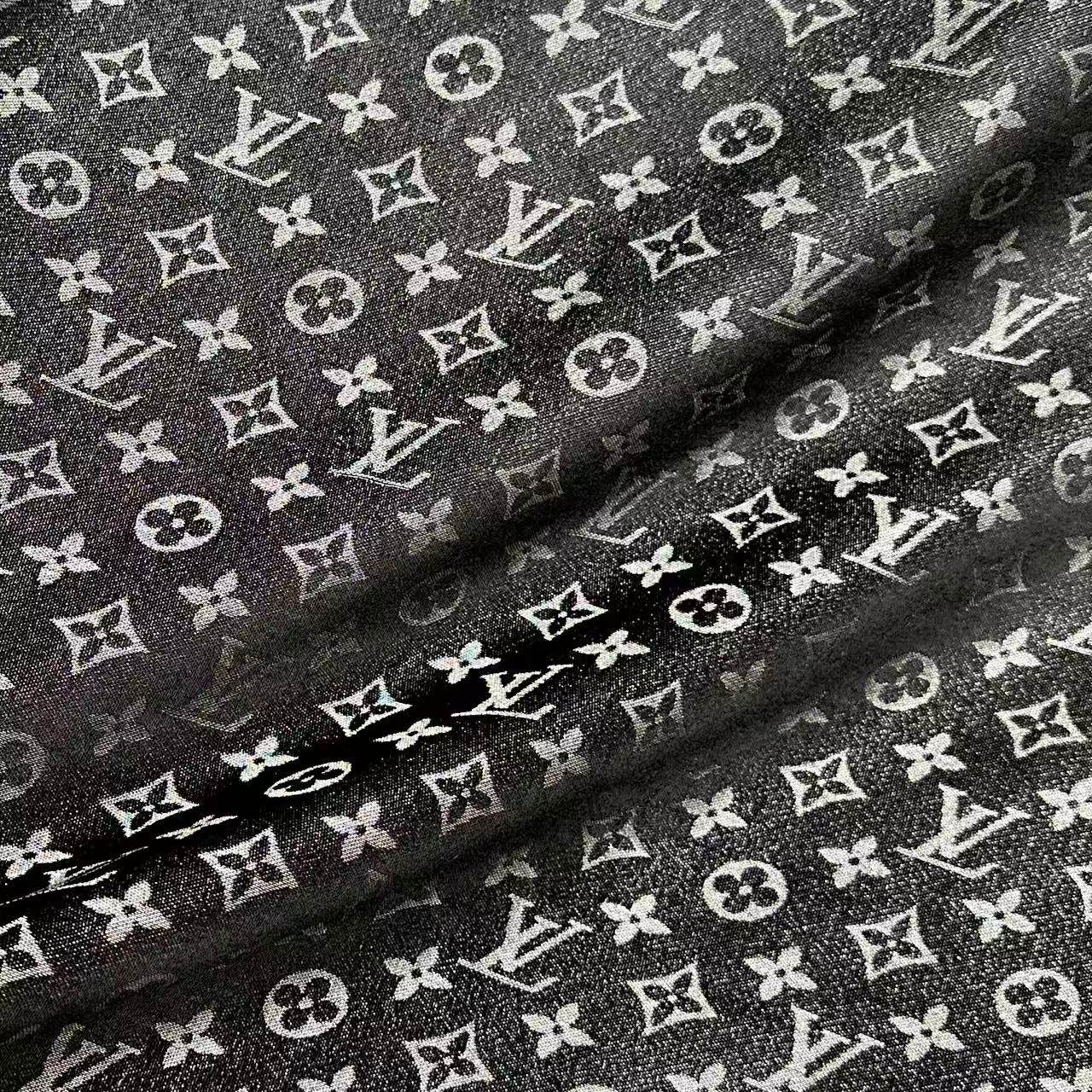 ❤专柜六色到货！LV路易威登极品硬货❗️品质极好极好的❗️经典Monogram图案风靡了全世界。是个人都见过的一款 可是