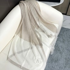 🎀香奈儿2024年最新色系。 真的非常高端低调奢华,非常精致唯美的设计,如珍珠般典雅气质❤️来自女人们都会爱的香奶奶又是 🎀香奈儿2024年最新色系。 真的非常高端低调奢华,非常精致唯美的设计,如珍珠般典雅气质❤️来自女人们都会爱的香奶奶又是