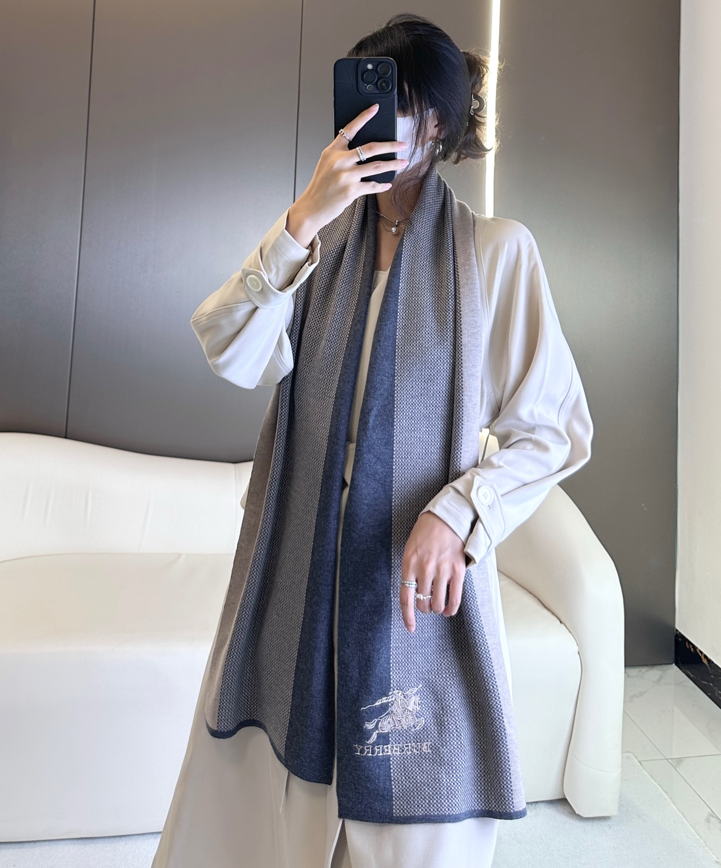 新款到！Burberry爆款上新 高端男士围巾👍【经典战马格纹】独家牛货🐂  具有超高羊绒品质才会被此品牌青睐‼️这种精