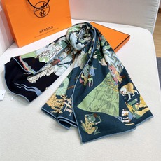 “马术学院”140双面同色丝毛披肩~Hermes 手工卷边丝毛方巾(30%桑蚕丝70%羊毛) 这款爱马仕的经典单品展现 “马术学院”140双面同色丝毛披肩~Hermes 手工卷边丝毛方巾(30%桑蚕丝70%羊毛) 这款爱马仕的经典单品展现