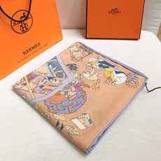 “马术学院”140双面同色丝毛披肩~Hermes 手工卷边丝毛方巾(30%桑蚕丝70%羊毛) 这款爱马仕的经典单品展现 “马术学院”140双面同色丝毛披肩~Hermes 手工卷边丝毛方巾(30%桑蚕丝70%羊毛) 这款爱马仕的经典单品展现