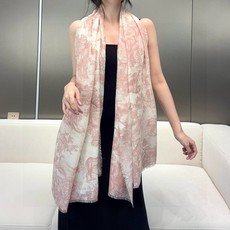 Dior新款伊如动物丛林丝羊绒围巾长款披肩!纯粹的高级和时髦感!太有品味了!!】好看死了,质感有腔调!!Dior招牌的动 Dior新款伊如动物丛林丝羊绒围巾长款披肩!纯粹的高级和时髦感!太有品味了!!】好看死了,质感有腔调!!Dior招牌的动