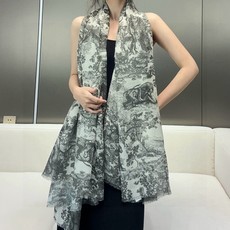 Dior新款伊如动物丛林丝羊绒围巾长款披肩!纯粹的高级和时髦感!太有品味了!!】好看死了,质感有腔调!!Dior招牌的动 Dior新款伊如动物丛林丝羊绒围巾长款披肩!纯粹的高级和时髦感!太有品味了!!】好看死了,质感有腔调!!Dior招牌的动