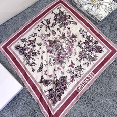 品名: 墨西哥花朵 面料:真丝 尺寸:90*90 颜色: 蓝色 粉色 绿色 这款白色方巾饰以彼得罗·鲁福 (Piet 品名: 墨西哥花朵 面料:真丝 尺寸:90*90 颜色: 蓝色 粉色 绿色 这款白色方巾饰以彼得罗·鲁福 (Piet