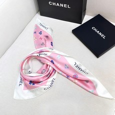 ✨✨CHAMEL【小香蝴蝶结90】真丝方巾‼️抢‼️VIP推荐 ‼️👍下手一定要快【高端 大爱❤️女人尤物 货极少 ✨✨CHAMEL【小香蝴蝶结90】真丝方巾‼️抢‼️VIP推荐 ‼️👍下手一定要快【高端 大爱❤️女人尤物 货极少