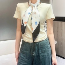 ✨✨CHAMEL【小香蝴蝶结90】真丝方巾‼️抢‼️VIP推荐 ‼️👍下手一定要快【高端 大爱❤️女人尤物 货极少 ✨✨CHAMEL【小香蝴蝶结90】真丝方巾‼️抢‼️VIP推荐 ‼️👍下手一定要快【高端 大爱❤️女人尤物 货极少