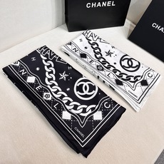 Chanel双面同色印花90方巾 【18mm顶级真丝】 VIP推荐 、下手一定要快 高端 大爱 货极少 四季都可以用 真 Chanel双面同色印花90方巾 【18mm顶级真丝】 VIP推荐 、下手一定要快 高端 大爱 货极少 四季都可以用 真