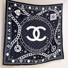 Chanel双面同色印花90方巾 【18mm顶级真丝】 VIP推荐 、下手一定要快 高端 大爱 货极少 四季都可以用 真 Chanel双面同色印花90方巾 【18mm顶级真丝】 VIP推荐 、下手一定要快 高端 大爱 货极少 四季都可以用 真