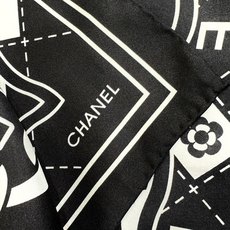 Chanel双面同色印花90方巾 【18mm顶级真丝】 VIP推荐 、下手一定要快 高端 大爱 货极少 四季都可以用 真 Chanel双面同色印花90方巾 【18mm顶级真丝】 VIP推荐 、下手一定要快 高端 大爱 货极少 四季都可以用 真