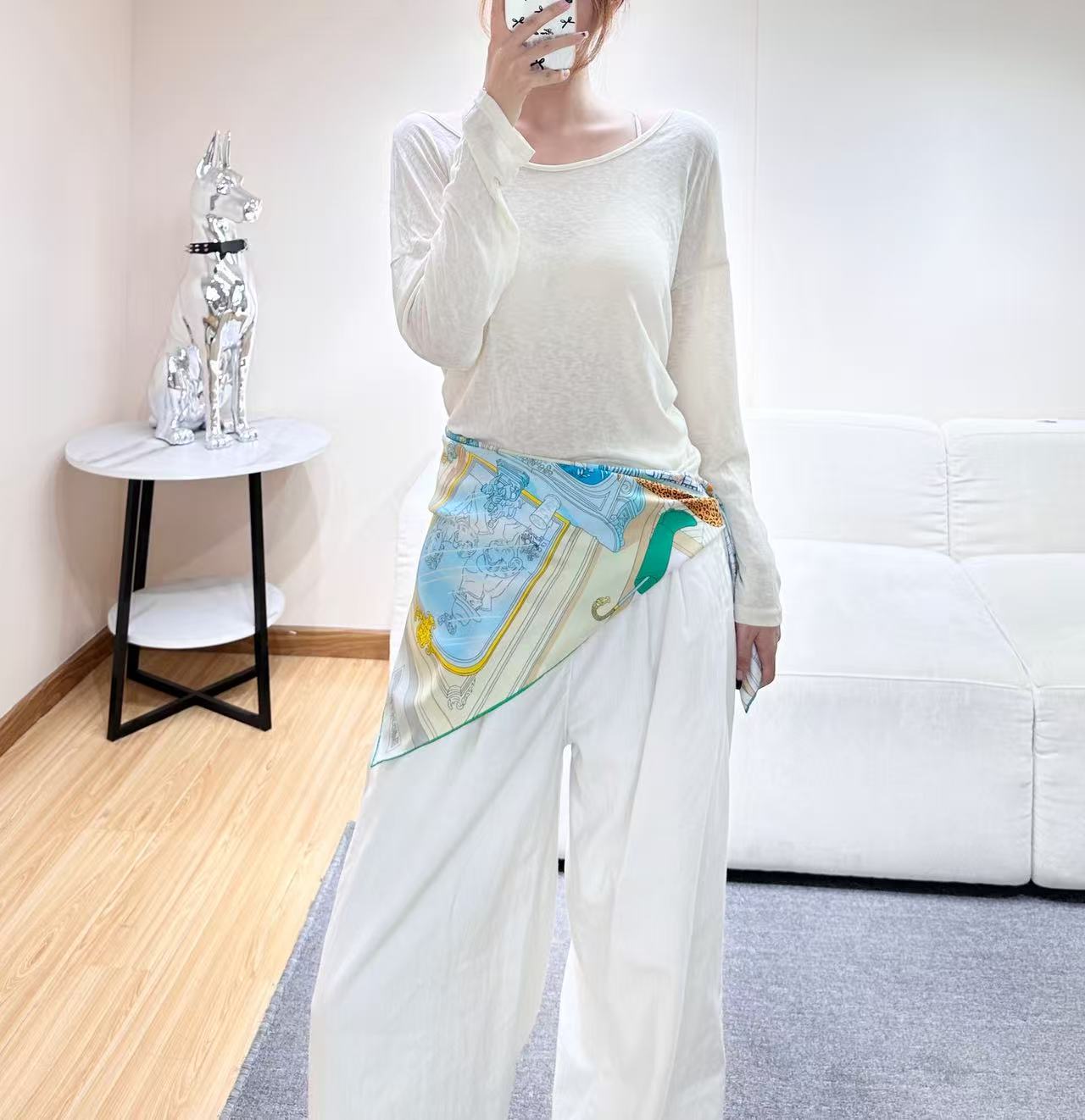 24号之谜”90方巾-Hermes  18mm顶级真丝双面同色印花