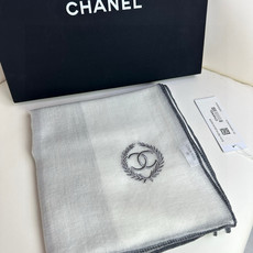 CHANEL2026新款到,重点推荐!!!高级舒适时髦气质。香奈儿这款触动内心的柔美围巾,无法模仿的颜色和气质!!!围巾 CHANEL2026新款到,重点推荐!!!高级舒适时髦气质。香奈儿这款触动内心的柔美围巾,无法模仿的颜色和气质!!!围巾