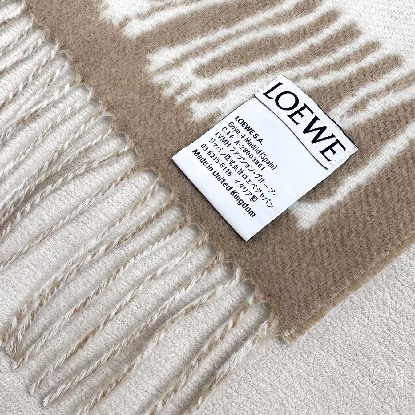 ❤️上新！Loewe新品❗️罗意威很幸運拿到這個品牌的東西，真的不多見，很少在國內做訂單，款式真的少的可怜❗️❗️❗️羅