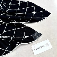 🆕 香奈儿上新❤️【提花丝绒款】 Chanel 【▪️温柔而娴静,箱包logo优雅气质!】柔软顺滑的感觉真的舒服到 🆕 香奈儿上新❤️【提花丝绒款】 Chanel 【▪️温柔而娴静,箱包logo优雅气质!】柔软顺滑的感觉真的舒服到