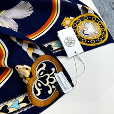 🆕 2024年专柜同步 Hermes【双面同色 顶级丝绒方巾140推荐💕顶级工艺超值‼️爱马仕专柜爆款🎁🎁羊绒方巾💟 🆕 2024年专柜同步 Hermes【双面同色 顶级丝绒方巾140推荐💕顶级工艺超值‼️爱马仕专柜爆款🎁🎁羊绒方巾💟