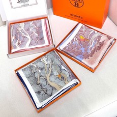 🆕 。重磅推荐的爱马仕丝巾《回归自然》90方巾 18mm顶级真丝 双面同色印花方巾 Retour a la Nature 🆕 。重磅推荐的爱马仕丝巾《回归自然》90方巾 18mm顶级真丝 双面同色印花方巾 Retour a la Nature