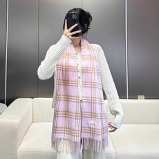 🆕 2025年重磅推荐🎊巴宝莉官网最新款【格纹战马】💥 100%顶级山羊绒材质🔥非常保暖👑 柔软亲肤,不扎脖😍经典巴 🆕 2025年重磅推荐🎊巴宝莉官网最新款【格纹战马】💥 100%顶级山羊绒材质🔥非常保暖👑 柔软亲肤,不扎脖😍经典巴
