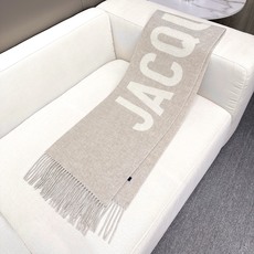 🆕 ✨Jacquemus 双面围巾❗今年真的被疯狂种草 今年冬天就非宠这条 好看的要疯掉了,太有型太有魅力了❗❗非常斯 🆕 ✨Jacquemus 双面围巾❗今年真的被疯狂种草 今年冬天就非宠这条 好看的要疯掉了,太有型太有魅力了❗❗非常斯
