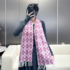 🆕 上新!2024秋冬爱㐷士男女同款,同步专柜,高端羊绒围巾! 可正式,可随意,非常Classical的设计。这款织 🆕 上新!2024秋冬爱㐷士男女同款,同步专柜,高端羊绒围巾! 可正式,可随意,非常Classical的设计。这款织