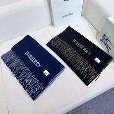 🆕 ❤️上新!高品质!Burberry · 巴宝莉新款双面羊绒围巾‼️今年的B家真的是高端Level,重磅极品‼️妥妥的 🆕 ❤️上新!高品质!Burberry · 巴宝莉新款双面羊绒围巾‼️今年的B家真的是高端Level,重磅极品‼️妥妥的