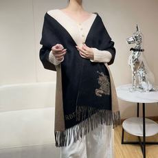 🆕 ❤️上新!高品质!Burberry · 巴宝莉新款双面羊绒围巾‼️今年的B家真的是高端Level,重磅极品‼️妥妥的 🆕 ❤️上新!高品质!Burberry · 巴宝莉新款双面羊绒围巾‼️今年的B家真的是高端Level,重磅极品‼️妥妥的