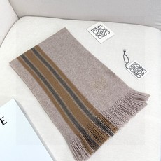 🆕 上新!2024年男女同款,百分百纯羊绒 LOEWE(罗意微)同步专柜,高端羊绒针织围巾!】可正式,可随意,非常 🆕 上新!2024年男女同款,百分百纯羊绒 LOEWE(罗意微)同步专柜,高端羊绒针织围巾!】可正式,可随意,非常