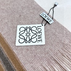 🆕 上新!2024年男女同款,百分百纯羊绒 LOEWE(罗意微)同步专柜,高端羊绒针织围巾!】可正式,可随意,非常 🆕 上新!2024年男女同款,百分百纯羊绒 LOEWE(罗意微)同步专柜,高端羊绒针织围巾!】可正式,可随意,非常