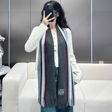 🆕 上新!2024年男女同款,百分百纯羊绒 LOEWE(罗意微)同步专柜,高端羊绒针织围巾!】可正式,可随意,非常 🆕 上新!2024年男女同款,百分百纯羊绒 LOEWE(罗意微)同步专柜,高端羊绒针织围巾!】可正式,可随意,非常