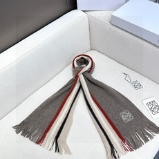 🆕 上新!2024年男女同款,百分百纯羊绒 LOEWE(罗意微)同步专柜,高端羊绒针织围巾!】可正式,可随意,非常 🆕 上新!2024年男女同款,百分百纯羊绒 LOEWE(罗意微)同步专柜,高端羊绒针织围巾!】可正式,可随意,非常