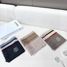 🆕 上新!2024年男女同款,百分百纯羊绒 LOEWE(罗意微)同步专柜,高端羊绒针织围巾!】可正式,可随意,非常 🆕 上新!2024年男女同款,百分百纯羊绒 LOEWE(罗意微)同步专柜,高端羊绒针织围巾!】可正式,可随意,非常