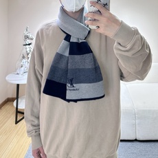 🆕 年Lv爆款到货!【针织条纹】🎀男女通用围巾 ,低调的配色更享得时尚高端,100%针织羊绒经典条纹编织👐围巾♨️高 🆕 年Lv爆款到货!【针织条纹】🎀男女通用围巾 ,低调的配色更享得时尚高端,100%针织羊绒经典条纹编织👐围巾♨️高