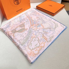 🆕 “正在接通中”90方巾 【18mm顶级真丝双面同色印花】手工卷边斜纹真丝方巾(100%桑蚕丝)。 这款爱马仕的经 🆕 “正在接通中”90方巾 【18mm顶级真丝双面同色印花】手工卷边斜纹真丝方巾(100%桑蚕丝)。 这款爱马仕的经
