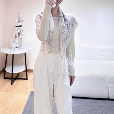 🆕 “正在接通中”90方巾 【18mm顶级真丝双面同色印花】手工卷边斜纹真丝方巾(100%桑蚕丝)。 这款爱马仕的经 🆕 “正在接通中”90方巾 【18mm顶级真丝双面同色印花】手工卷边斜纹真丝方巾(100%桑蚕丝)。 这款爱马仕的经