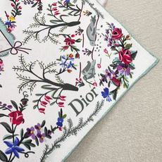 🆕 Dioramour 印花方巾 90 厘米粉色桑蚕丝斜纹面料多色 Revolution Flowers 图案 Re 🆕 Dioramour 印花方巾 90 厘米粉色桑蚕丝斜纹面料多色 Revolution Flowers 图案 Re