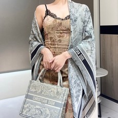 🆕 【茹伊印花】𝐃𝐈𝐎𝐑 茹伊印花是近两年又一标志性元素~ 多种动物以及植物为主的设计不分年龄不显老气_十分活力青春~ 🆕 【茹伊印花】𝐃𝐈𝐎𝐑 茹伊印花是近两年又一标志性元素~ 多种动物以及植物为主的设计不分年龄不显老气_十分活力青春~