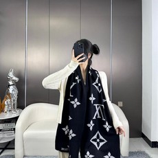 爆款上新 !2026年最新情侣款👍👍LV 独家牛货🐂 奢华尽在尺寸之间,高端品质‼️具有超高羊绒品质才会被此品牌青睐‼ 爆款上新 !2026年最新情侣款👍👍LV 独家牛货🐂 奢华尽在尺寸之间,高端品质‼️具有超高羊绒品质才会被此品牌青睐‼
