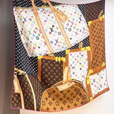 🆕 LV X TM MONOGRAM MULTICOLOR COLLECTOR SQUARE 140丝毛双面披肩 路 🆕 LV X TM MONOGRAM MULTICOLOR COLLECTOR SQUARE 140丝毛双面披肩 路