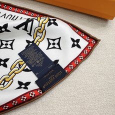 STRAP AND TRUNK SQUARE 90方巾 StraP And Trunk Square 方巾致敬品牌制箱传 STRAP AND TRUNK SQUARE 90方巾 StraP And Trunk Square 方巾致敬品牌制箱传