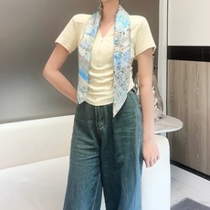 🆕 “翱翔福宝之梦”90方巾~18mm顶级真丝双面印花 手工卷边斜纹真丝方巾(100%桑蚕丝)。 这款爱马仕的经典单 🆕 “翱翔福宝之梦”90方巾~18mm顶级真丝双面印花 手工卷边斜纹真丝方巾(100%桑蚕丝)。 这款爱马仕的经典单