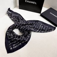 🆕 Chanel-90*90真丝双面方巾 【18mm双面同色】 出道即巅峰🐂火爆到一条难求🖤 高级感十足的字母CC, 🆕 Chanel-90*90真丝双面方巾 【18mm双面同色】 出道即巅峰🐂火爆到一条难求🖤 高级感十足的字母CC,