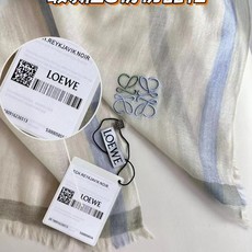 👑👑罗意威【LW轻盈格纹长巾】很幸运拿到這个品牌的东西,真的不多见,很少在国內做订单,款式真的少的可怜❗️❗️❗️罗意威 👑👑罗意威【LW轻盈格纹长巾】很幸运拿到這个品牌的东西,真的不多见,很少在国內做订单,款式真的少的可怜❗️❗️❗️罗意威