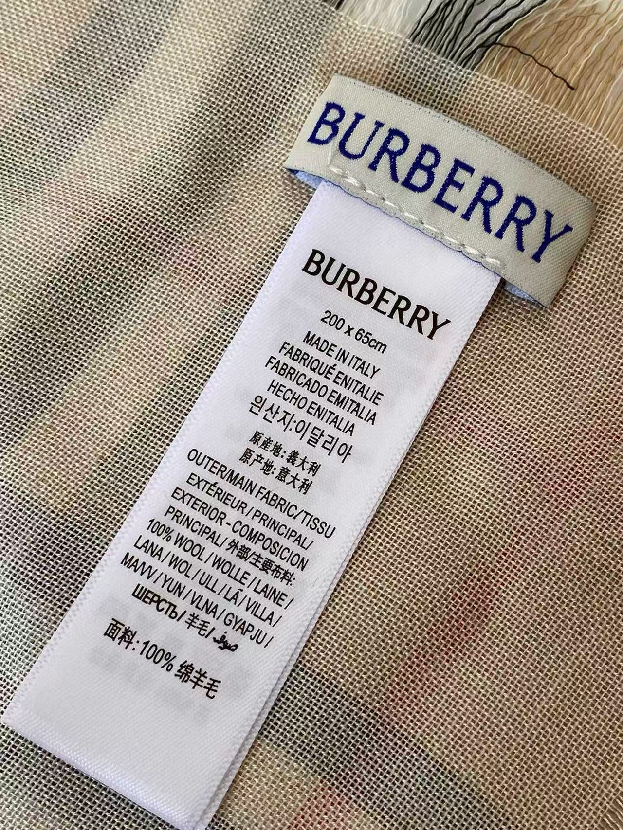 🆕   BURBERRY新款【放大看细节📢】织造细节完美！双面提花工艺！战马图案清晰，凹凸感特别强。115支混纺纱线，手