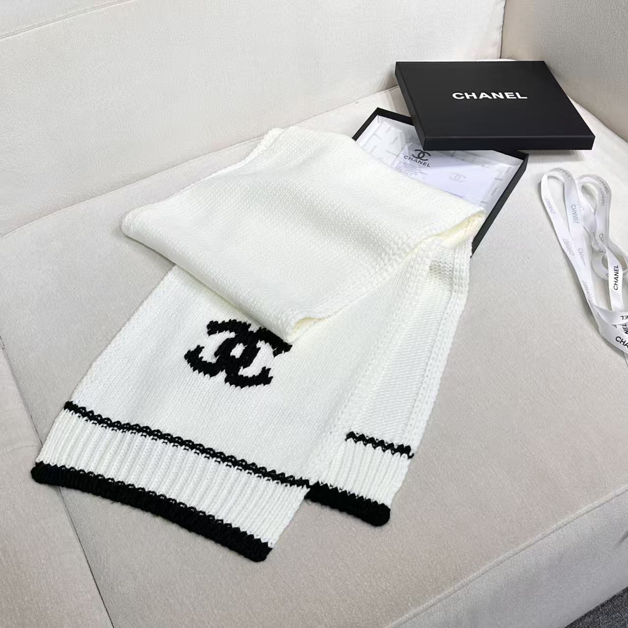 🆕   CHANEL（香奈儿） | 双C山茶花精纺针织，爆款推荐 羊绒羊毛混纺 高克重高纤维密度 柔软舒适温暖 立体菠萝