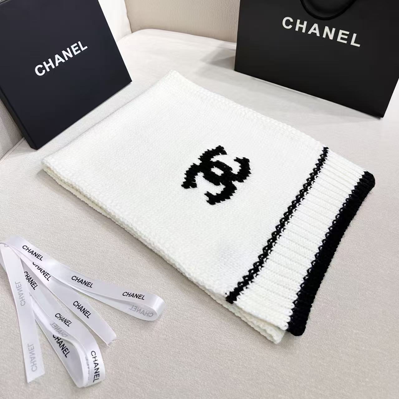 🆕   CHANEL（香奈儿） | 双C山茶花精纺针织，爆款推荐 羊绒羊毛混纺 高克重高纤维密度 柔软舒适温暖 立体菠萝