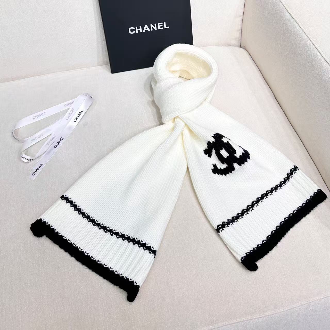 🆕   CHANEL（香奈儿） | 双C山茶花精纺针织，爆款推荐 羊绒羊毛混纺 高克重高纤维密度 柔软舒适温暖 立体菠萝