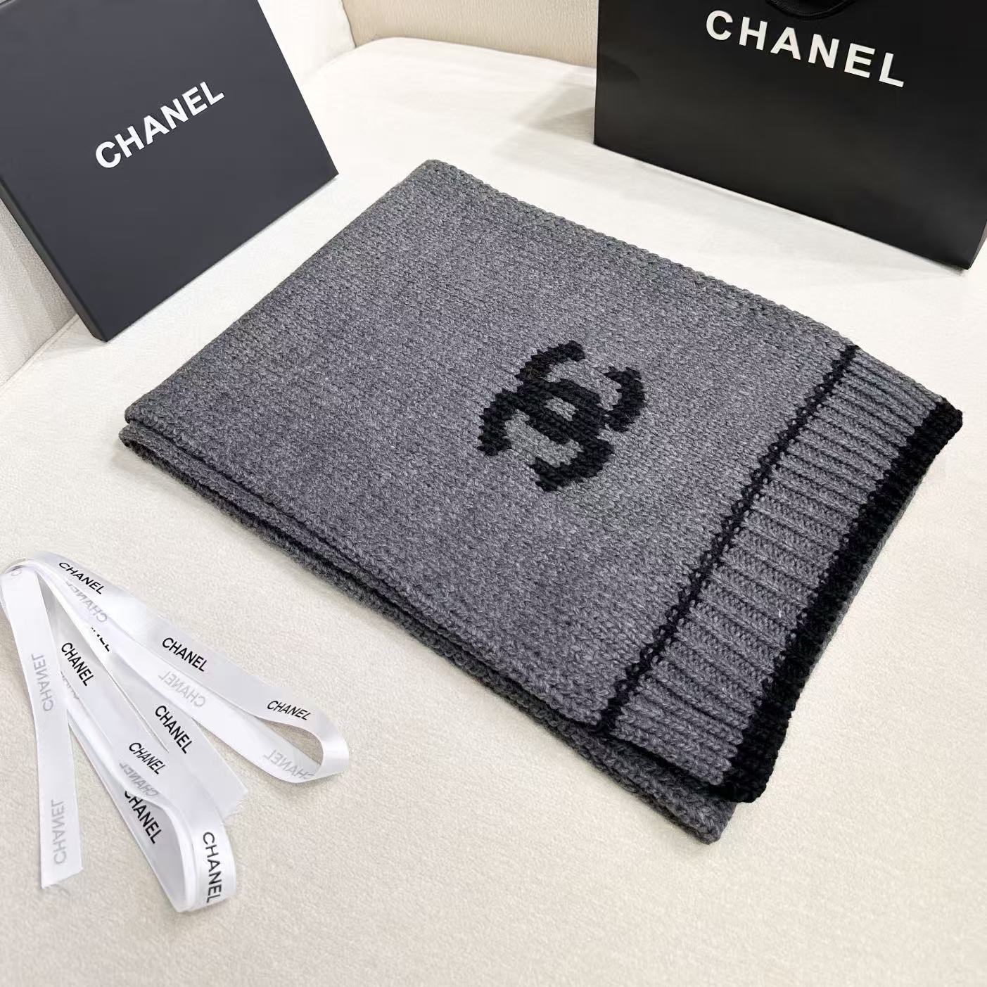 🆕   CHANEL（香奈儿） | 双C山茶花精纺针织，爆款推荐 羊绒羊毛混纺 高克重高纤维密度 柔软舒适温暖 立体菠萝