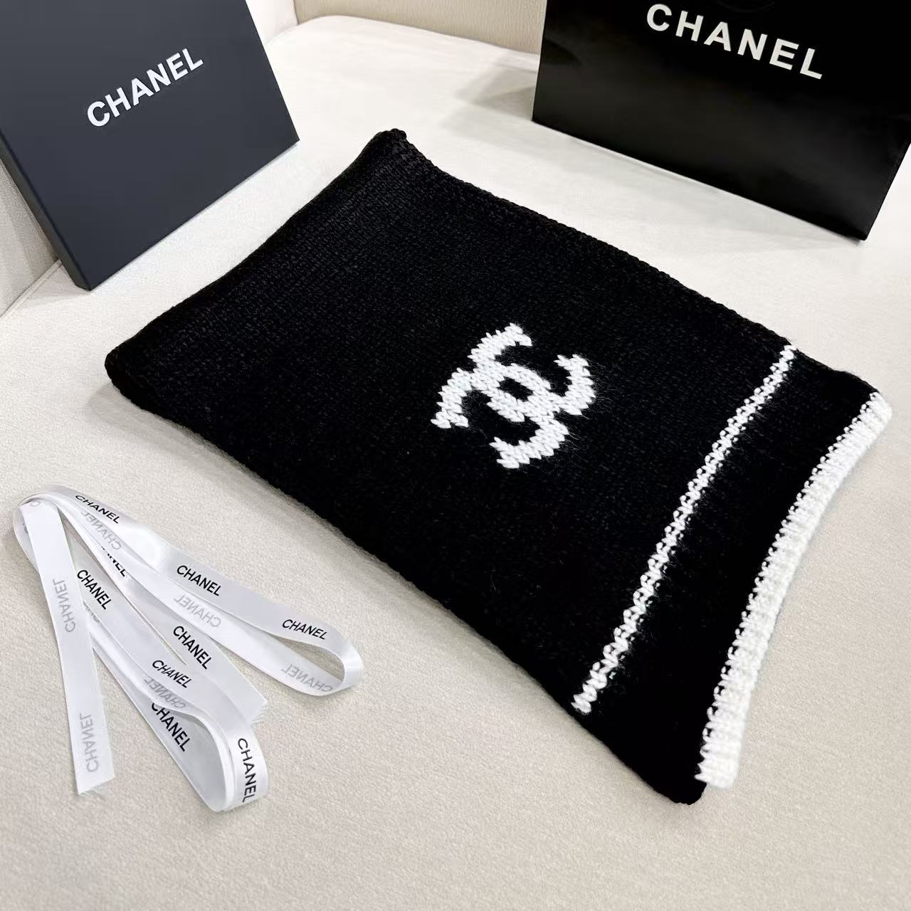 🆕   CHANEL（香奈儿） | 双C山茶花精纺针织，爆款推荐 羊绒羊毛混纺 高克重高纤维密度 柔软舒适温暖 立体菠萝