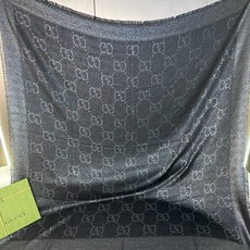 💕G家【GG金线提花披肩140】方巾,璀璨至极,女神必备的,实物真的美得太闪耀了,品质极好‼️款式经典,大方时髦,不过时 💕G家【GG金线提花披肩140】方巾,璀璨至极,女神必备的,实物真的美得太闪耀了,品质极好‼️款式经典,大方时髦,不过时