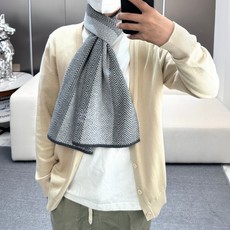 Lv爆款上新 升级版本!非常柔软亲肤!高端男女士围巾👍【Lv四叶草标志】独家牛货🐂 具有超高羊绒品质才会被此品牌青睐‼ Lv爆款上新 升级版本!非常柔软亲肤!高端男女士围巾👍【Lv四叶草标志】独家牛货🐂 具有超高羊绒品质才会被此品牌青睐‼